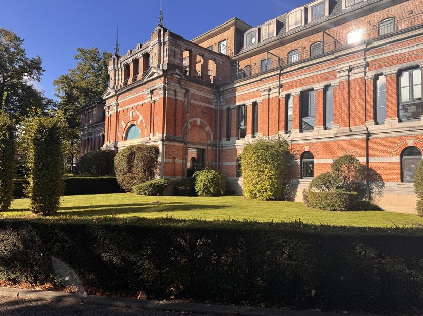 Appartement te huur in Slachthuislaan 1 bus 203,
                    3000 Leuven