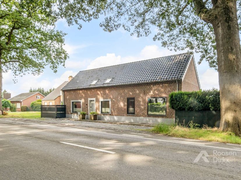 Huis te koop in Venlosesteenweg 287,
                    3640 Kinrooi