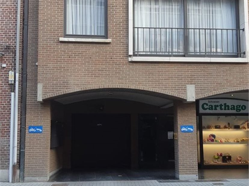 Garage te huur in Schepen Dejonghstraat 13,
                    3800 Sint-Truiden