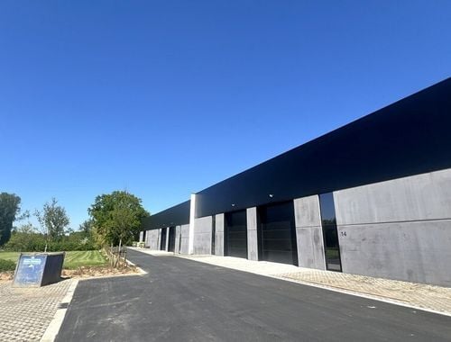                                         Bedrijfsgebouw te koop in Herzele, € 405.900
