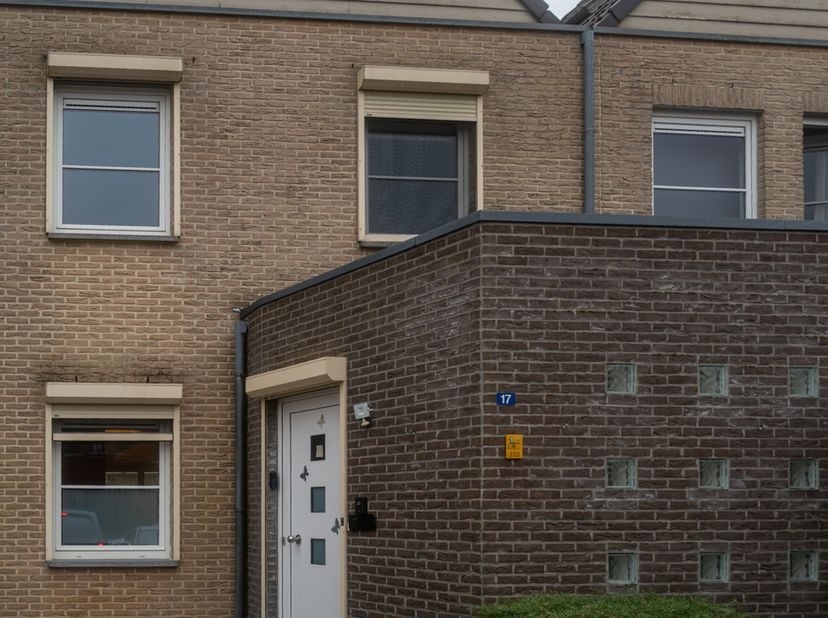 TE KOOP LEOPOLDSBURG: INSTAPKLARE MODERNE GEZINSWONING <br />
<br />
Sint-Antoniusstraat 17, gezellige en energiezuinige gesloten bebouwing van bwj 20