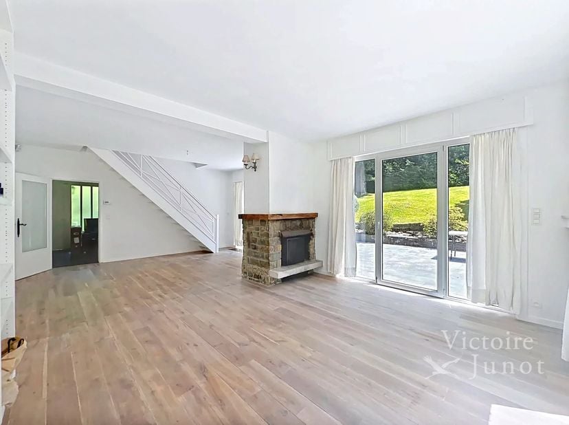 Gepresenteerd door Carla Rodriguez : 0494 07 97 54 / carla.rodriguez@victoire.be<br />
Victoire Junot biedt u exclusief deze prachtige villa van +- 18