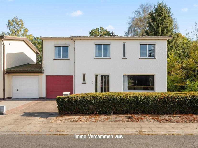 Huis te koop in Pater Damiaanstraat 9,
                    3191 Hever