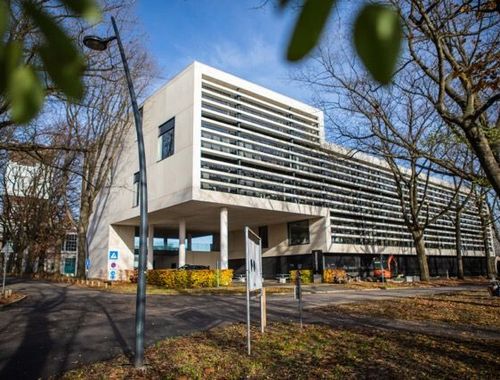                            Bedrijfsgebouw te koop in Genk
