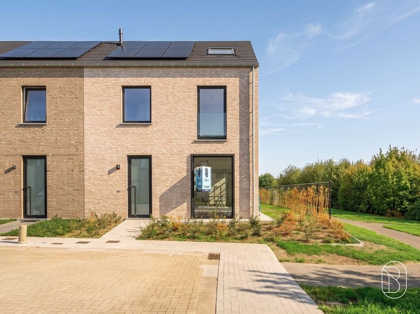 Huis te koop in Wedeplein 6,
                    8500 Kortrijk