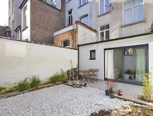                                         Appartement à louer à Ixelles, € 1.700
