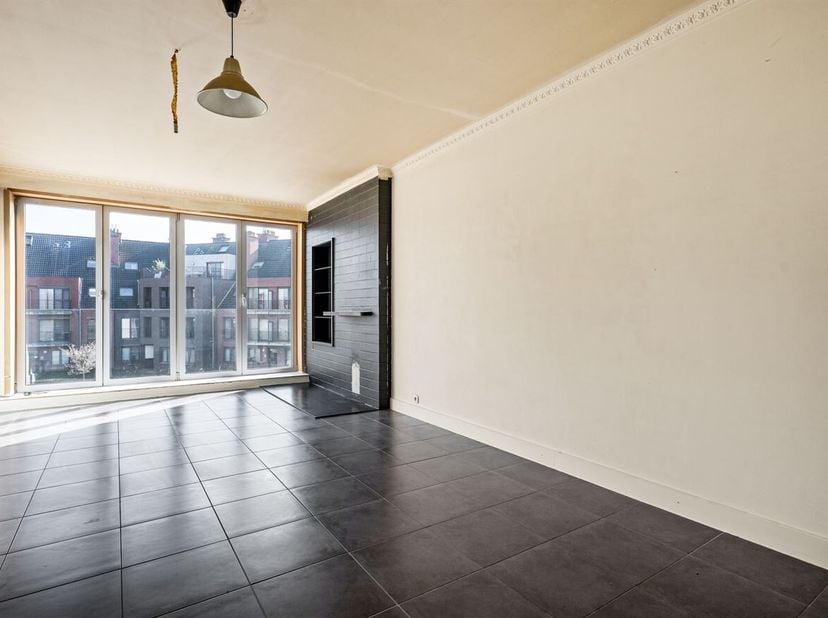 In het centrum van Lier bevindt zich dit duplex appartement met 2 slaapkamers. Het appartement bevindt zich op een rustige en aangename ligging in de