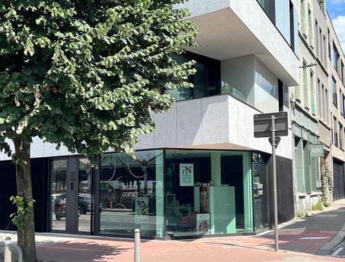                                         Handelszaak te huur in Antwerpen, € 1.500
