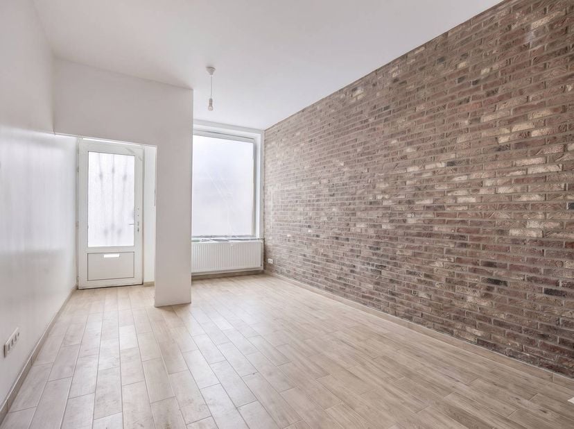 Bent u op zoek naar een unieke woonkans in het historische hart van de oudste stad van België? Dit charmante huis aan de Maastrichtersteenweg in Tonge