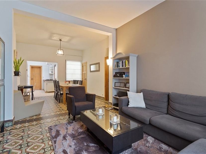 Te huur: Ruime, lichtrijke woning met terras en lage energiekosten!<br />
Op zoek naar een instapklare woning met alle comfort? Deze goed gelegen en p