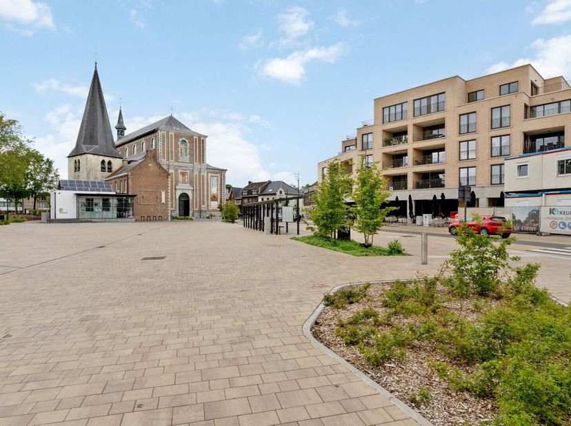 Op zoek naar een zorgeloze vastgoedinvestering op een centrale en toekomstgerichte locatie? Dit lichtrijke 1-slaapkamerappartement op de tweede verdie