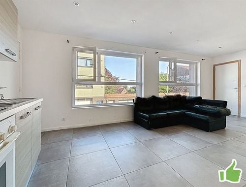                                         Appartement à louer à Mouscron, € 715
