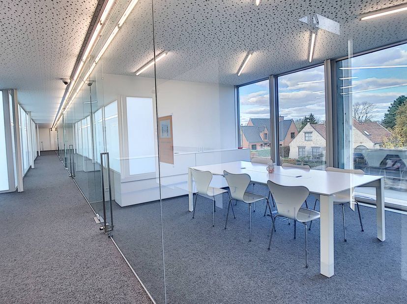 Bedrijfsvastgoed te huur in Oude Gentweg 81,
                    8820 Torhout