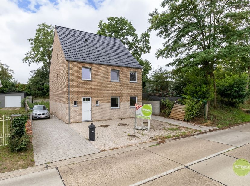Maison individuelle à 6 chambres à Meerhout<br />
<br />
Vous êtes à la recherche d'une maison neuve économe en énergie que vous pouvez aménager à v