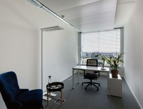                                         Kantoor te huur in Gentbrugge, € 709
