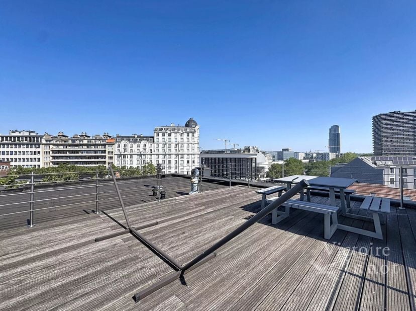 Appartement à louer à QUAI DU COMMERCE 29,
                    1000 Bruxelles