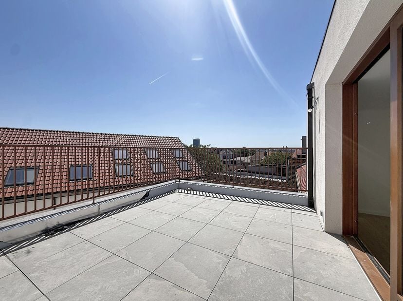 Appartement te koop
                    in 1050 Elsene