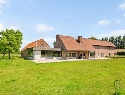                                         Hoeve te koop in Rumbeke, € 1.198.000
