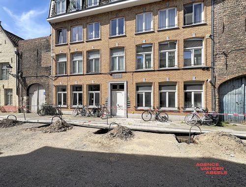                                         Appartement à louer à Brugge, € 840
