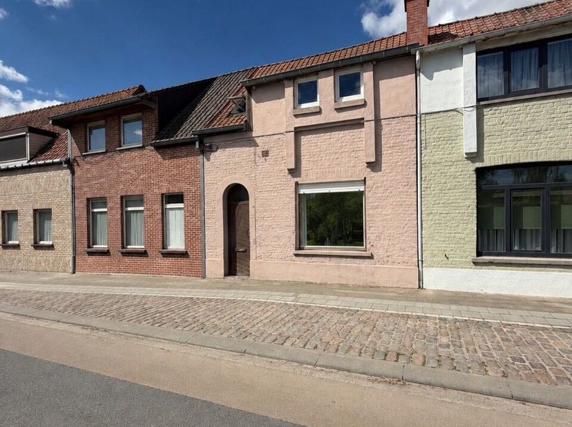 Huis te koop in Poelkapellestraat 28,
                    8920 Langemark