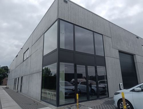                                         Bâtiment d’entreprise à louer à Hulshout, € 2.248,33
