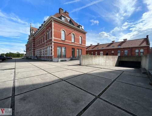                                        Box à vendre à Oostende, € 55.000
