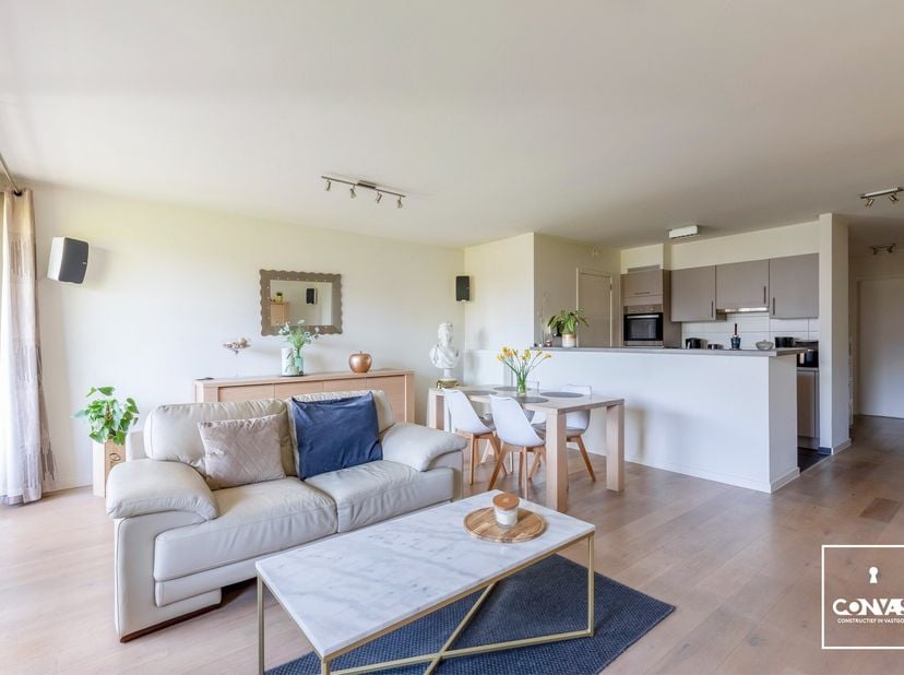 Appartement te koop in Hundelgemsesteenweg 305 bus 102,
                    9050 Gentbrugge