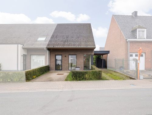                                         Maison à vendre à Ingelmunster, € 335.000
