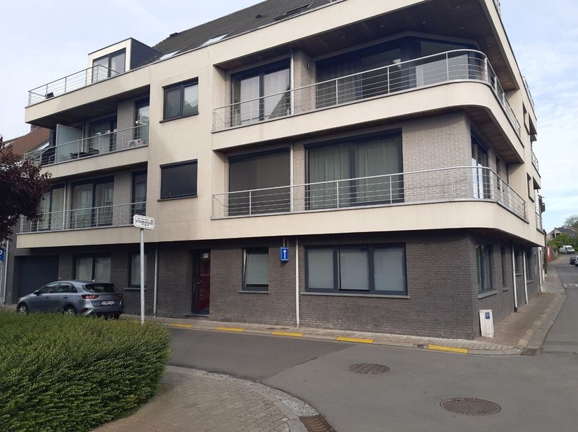 Appartement à louer
                    à 9700 Bevere