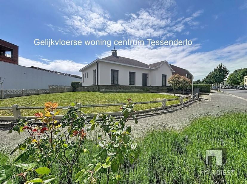 Welkom bij deze prachtige gelijkvloerse woning in het centrum van Tessenderlo-Ham, een modern gerenoveerde woning, geschikt is voor gezinnen of oudere