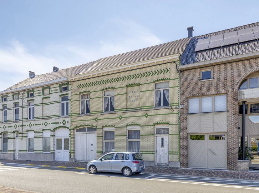 Huis te koop in Stationsplein 8,
                    9660 Nederbrakel