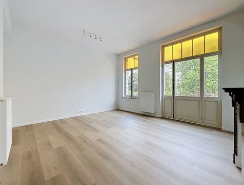                                         Appartement à louer à Etterbeek, € 1.350
