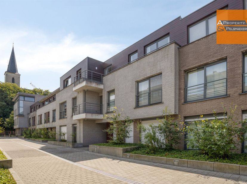 Lichtrijk en modern appartement met 2 slaapkamers, terras en kelderruimte op een rustige toplocatie in hartje Leuven.<br />
Dit verzorgde appartement
