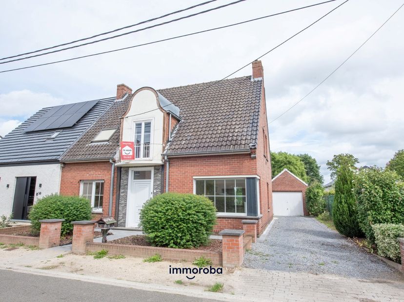 Huis te huur in Leeuwstraat 56,
                    9800 Deinze