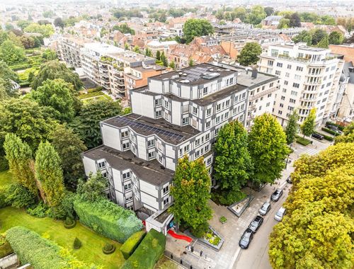                                         Kantoorgebouw te huur in Sint-Pieters-Woluwe, € 1.720
