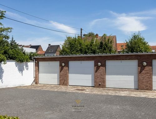                                         Garage te huur in Ronse, € 125
