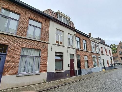                                         Appartement à louer à Brugge, € 730
