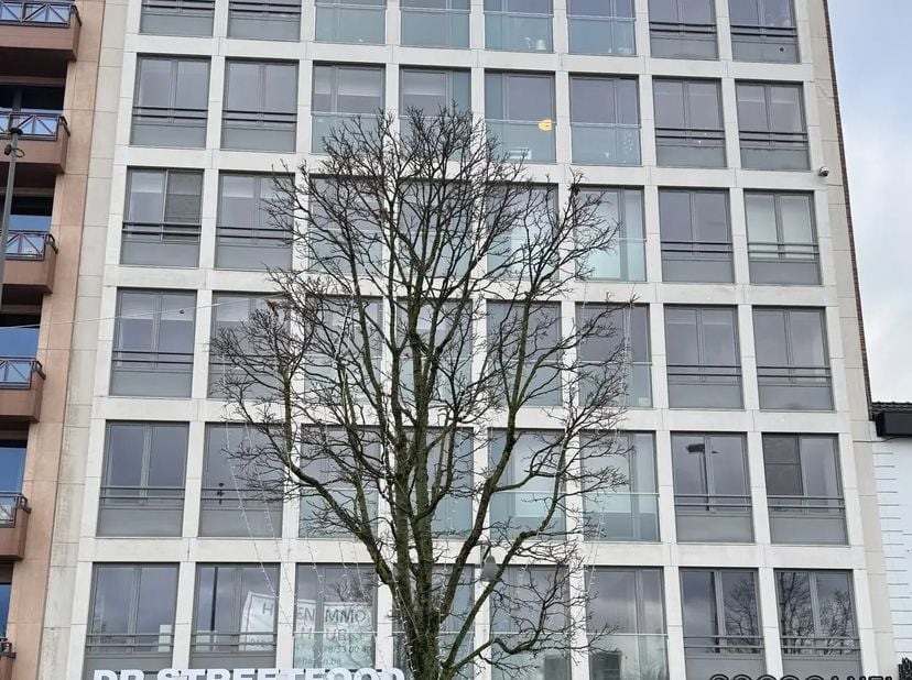 Bien professionnel à louer à KOLONEL DUSARTPLEIN 36,
                    3500 Hasselt
