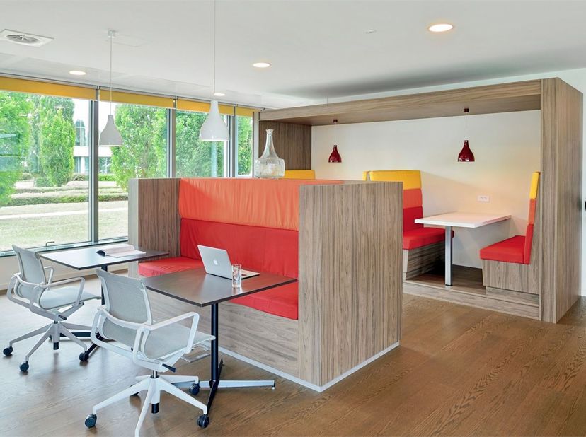 Werk waar en hoe u maar wilt met een Regus-membership. Met diverse opties, variërend van kantoor- tot coworking-memberships, en prijzen vanaf 109 € bi