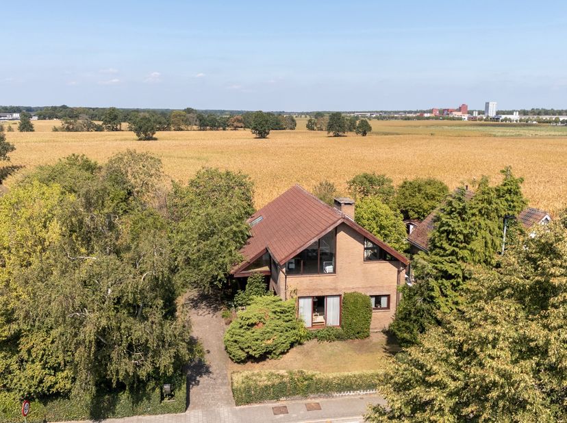 Huis te koop in Nieuwe Stationsstraat 61,
                    2381 Weelde