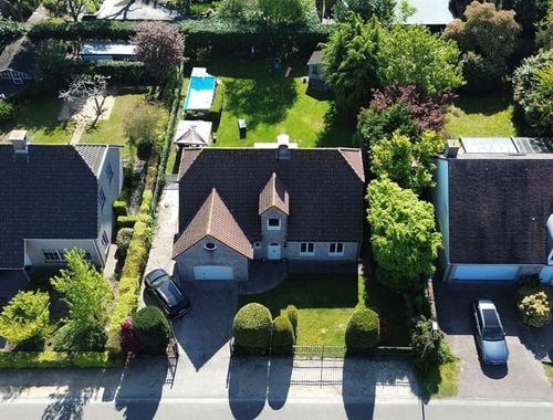                                         Villa te koop in Essen, € 595.000
