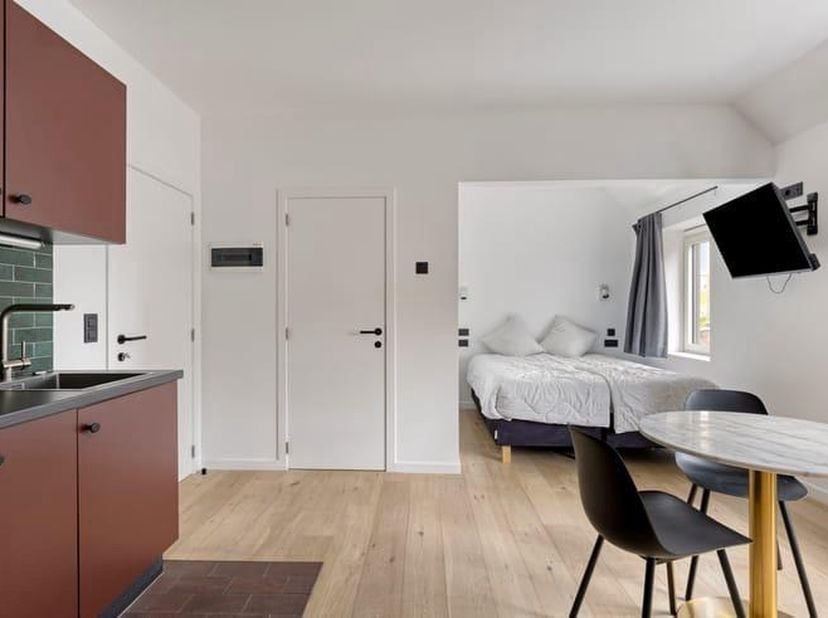 BEZOEK AANVRAGEN ENKEL MOGELIJK VIA VOLGENDE LINK:<br />
https://verlinden.mijnhuurprofiel.be/property/079d8b33-83c0-4bf2-b2ba-1eb52c7f633c<br />
<br