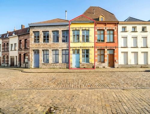                                        Kot-Kamer te huur in Tournai, € 400

