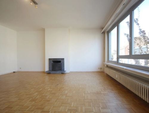                                         Appartement te huur in Elsene, € 1.500

