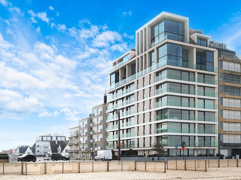 Appartement te koop in Meerlaan 147 bus 12,
                    8300 Heist