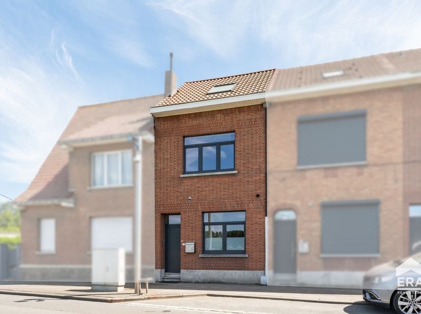 Huis te koop in ,
                    1651 Lot