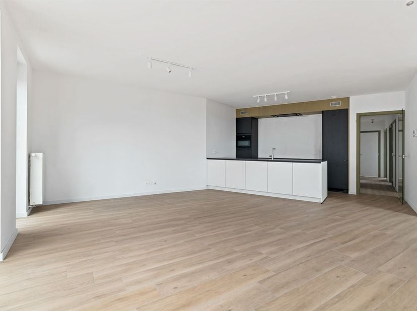 Appartement met 3 slaapkamers en ruim terras <br />
<br />
Locatie:<br />
Het appartement is gelegen in het hartje van Turnhout, op wandelafstand v