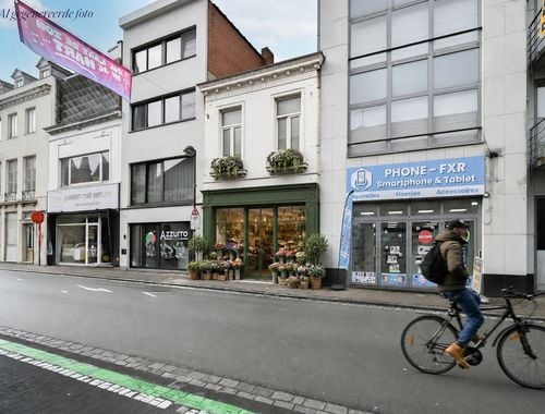                                        Bien commercial à vendre à Waregem, € 279.000
