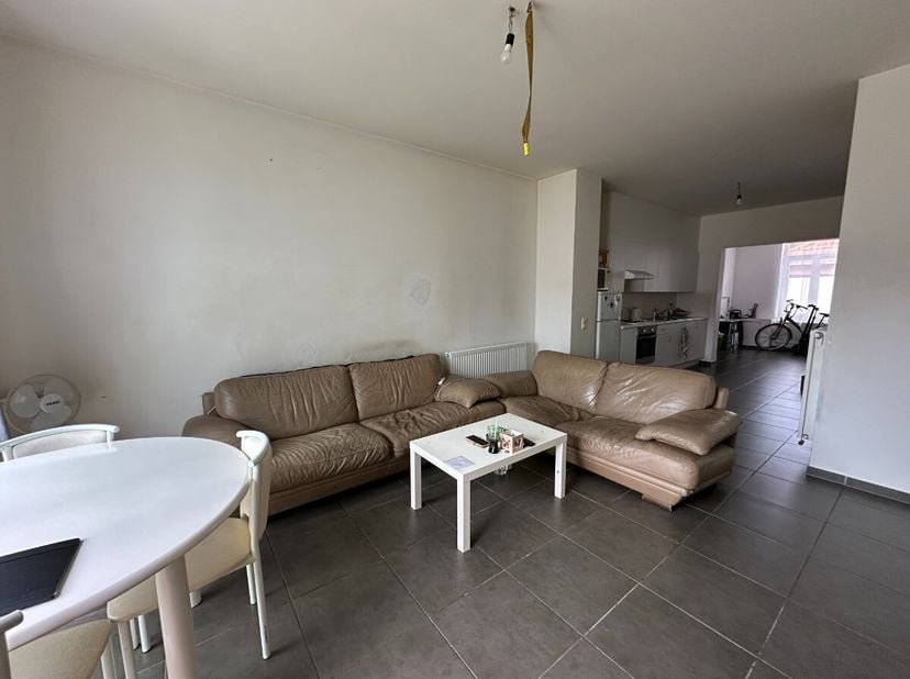 Instapklare woning met 3 slaapkamers en zuidgerichte tuin  Wervik Op zoek naar een instapklare woning met een vlotte ligging en zonnige tuin?Deze verz