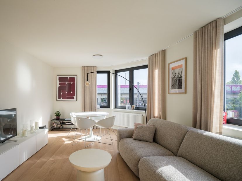 Appartement te koop in Adolf Van Ooteghemstraat 41,
                    9000 Gent